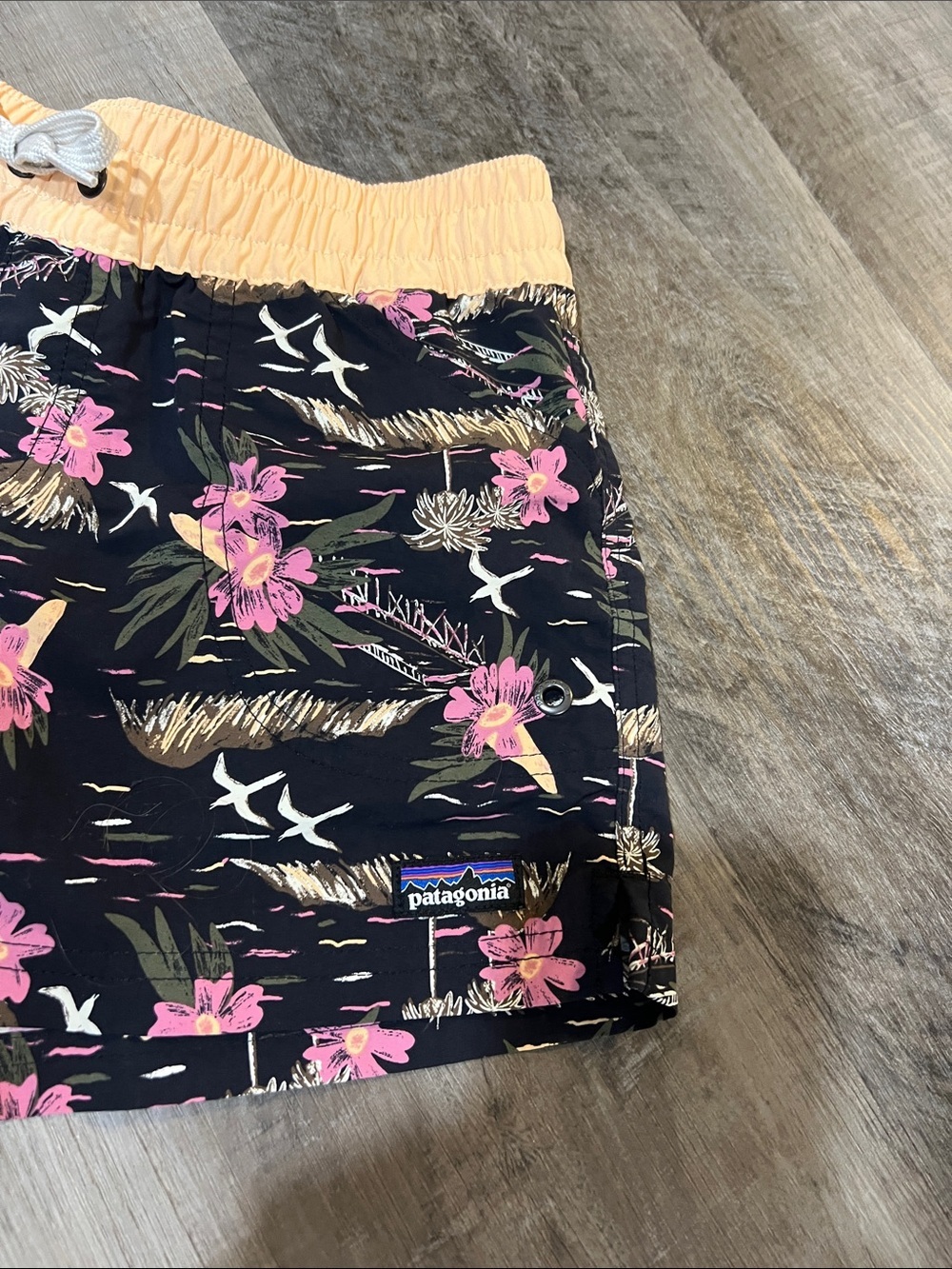 Patagonia girl’s Costa Rica Baggies print Birds and Blooms size XL-14 - Picture 2 of 7